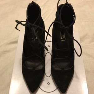 Black Steve Madden Pumps